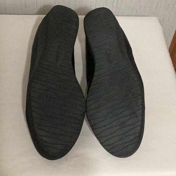 Claire’s Artisan Loafers/Wedges, black, & size 7. - Picture 6 of 7